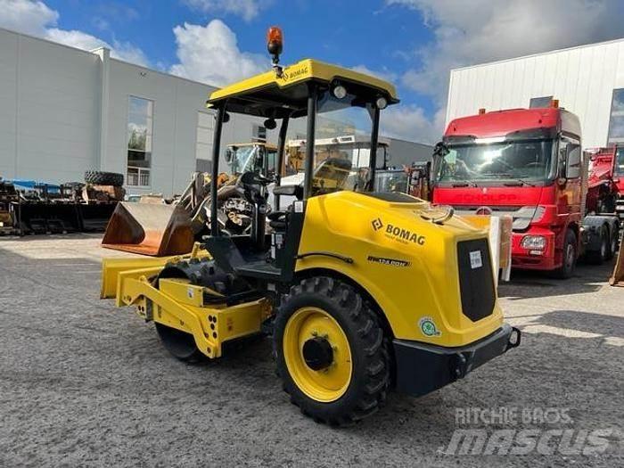Bomag BW 124 PDH-5 Cita augsnes apstrādes tehnika un papildaprīkojums