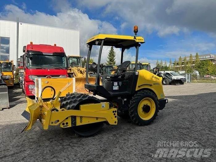 Bomag BW 124 PDH-5 Cita augsnes apstrādes tehnika un papildaprīkojums