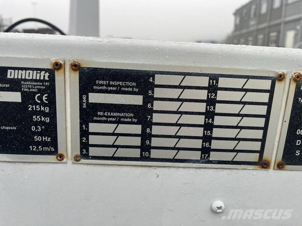 Dino 135 T Pacēlājplatformas - piekabes