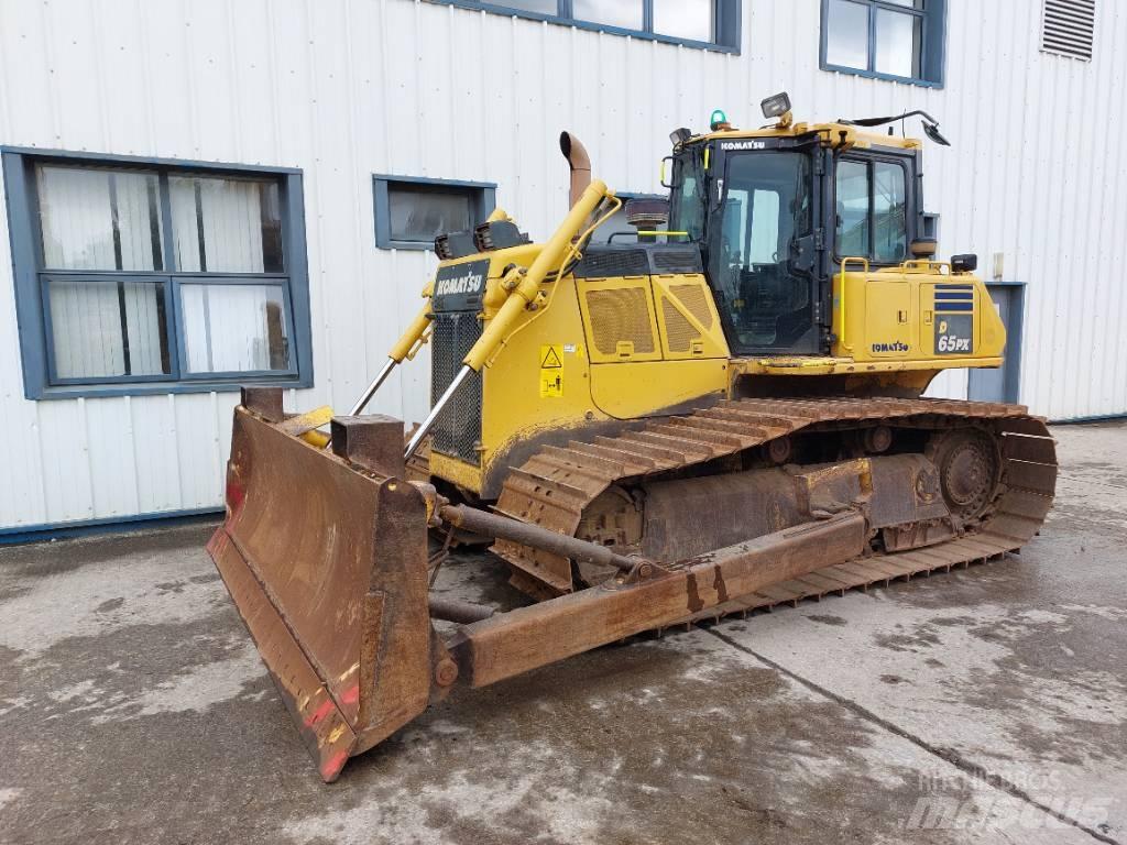 Komatsu D65PX-18 Kāpurķēžu buldozeri