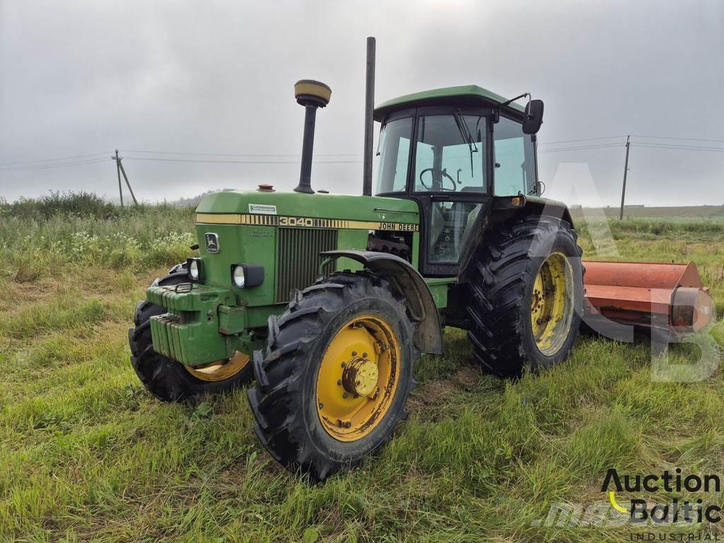 John Deere MFWD Traktori