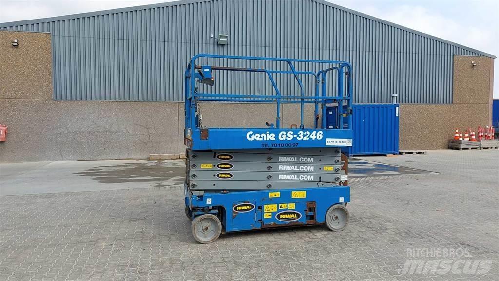 Genie GS3246 Šķerveida pacēlāji