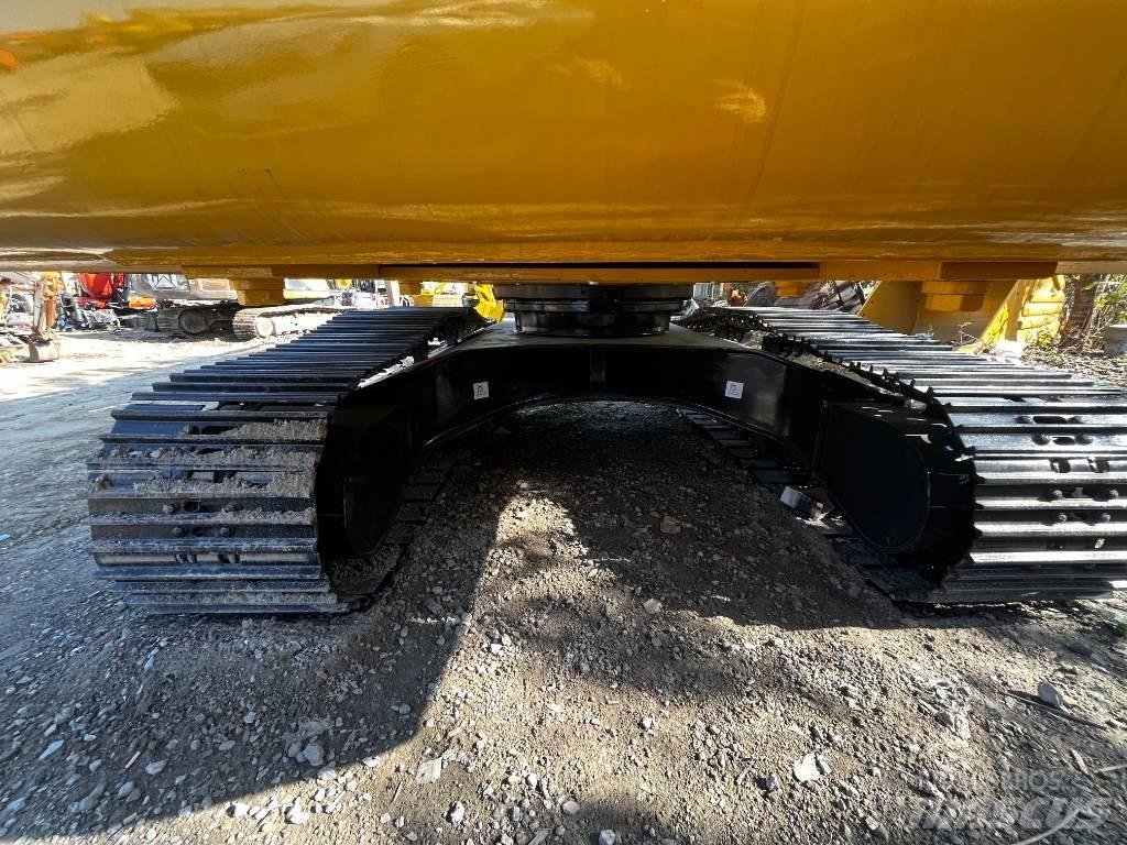 Komatsu PC 220-8 Kāpurķēžu ekskavatori