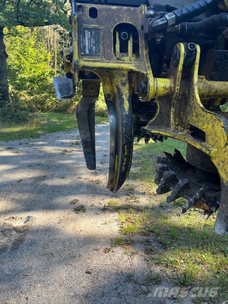 John Deere 1170G Harvesteri