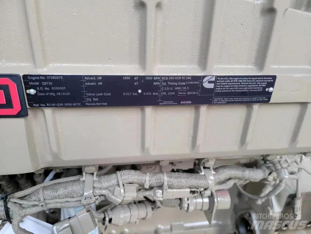 Cummins QST30 Dzinēji