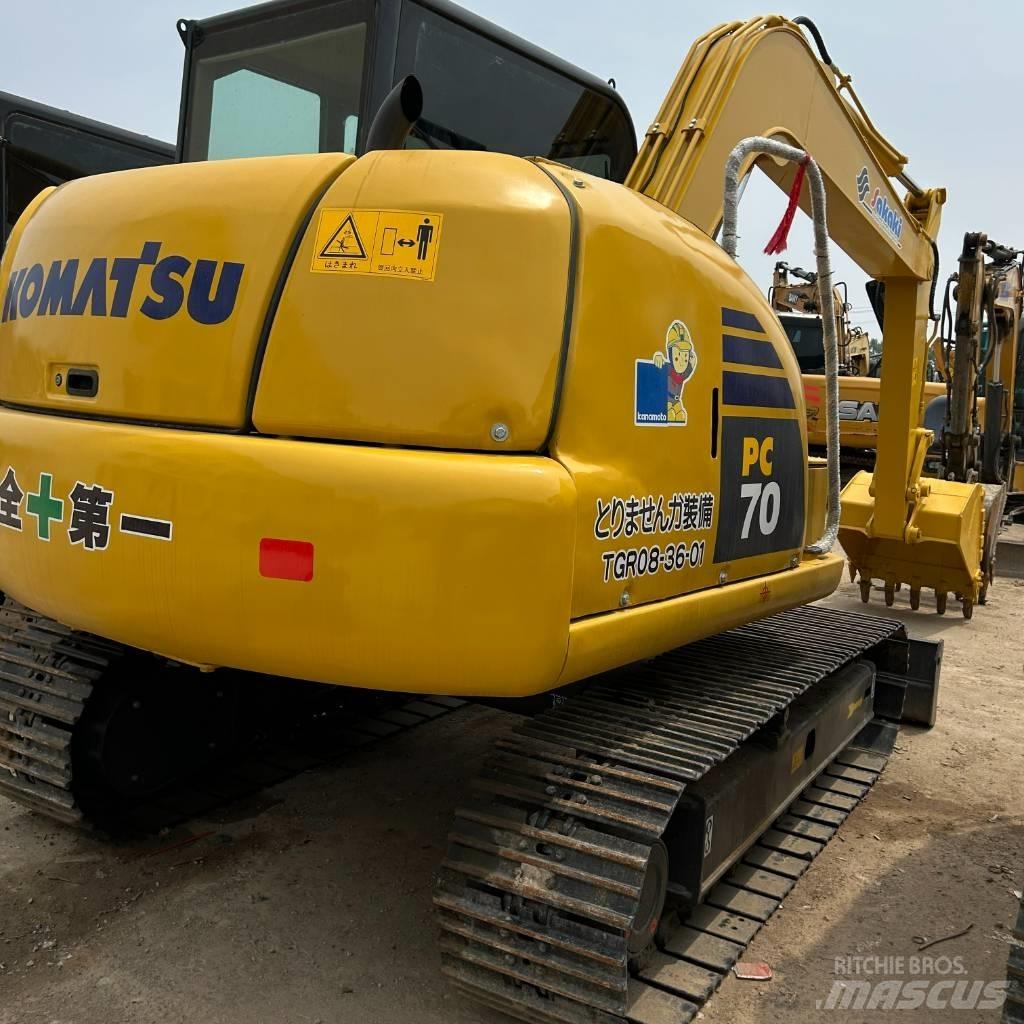 Komatsu 70-8 Kāpurķēžu ekskavatori