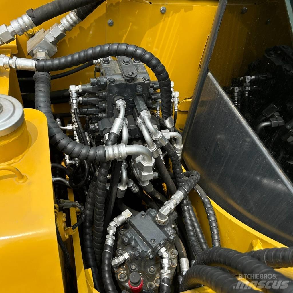 Komatsu 70-8 Kāpurķēžu ekskavatori