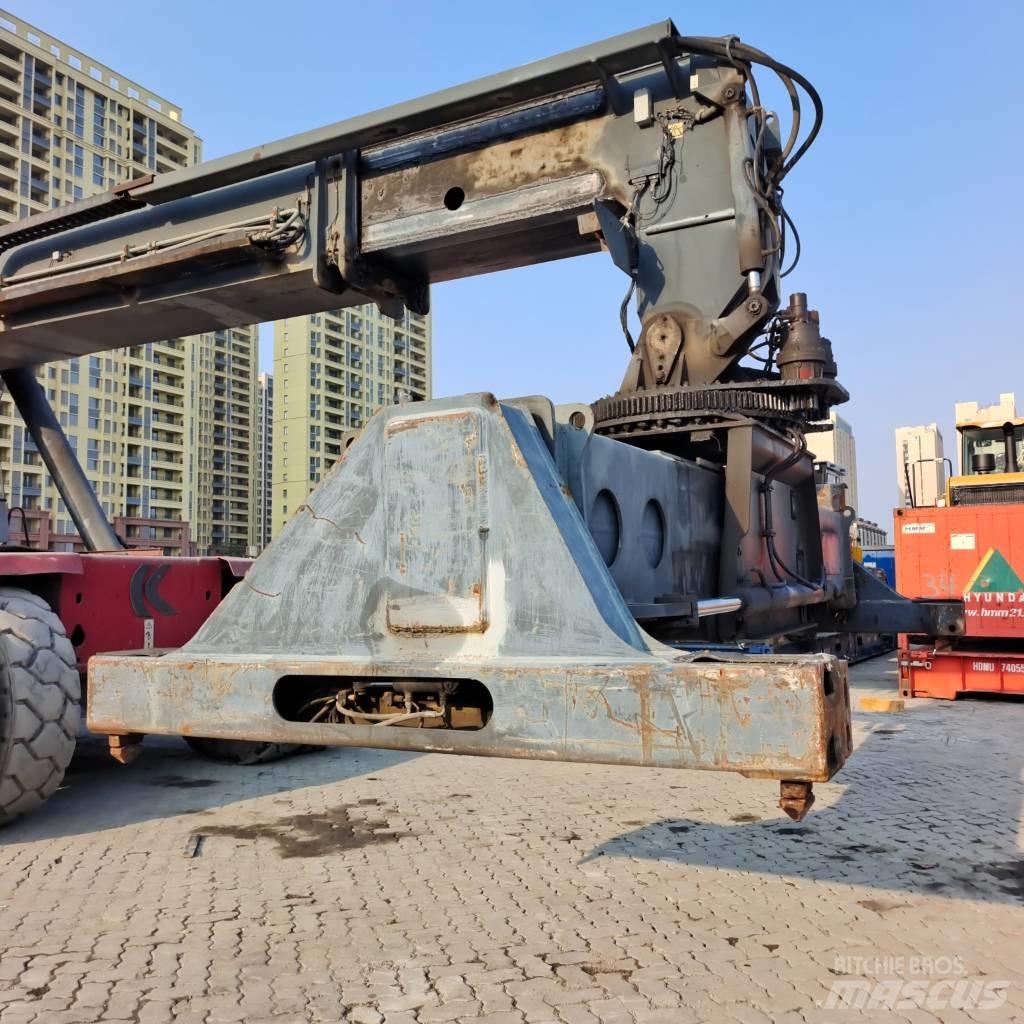 Kalmar DRD450 Konteineru pacēlāji