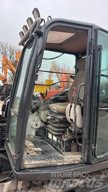 Hitachi ZX 85 Kāpurķēžu ekskavatori