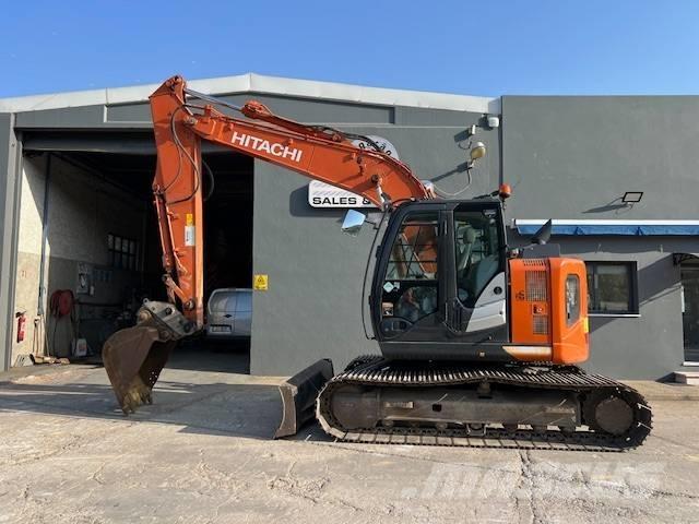 Hitachi ZX 135 US-6 Kāpurķēžu ekskavatori
