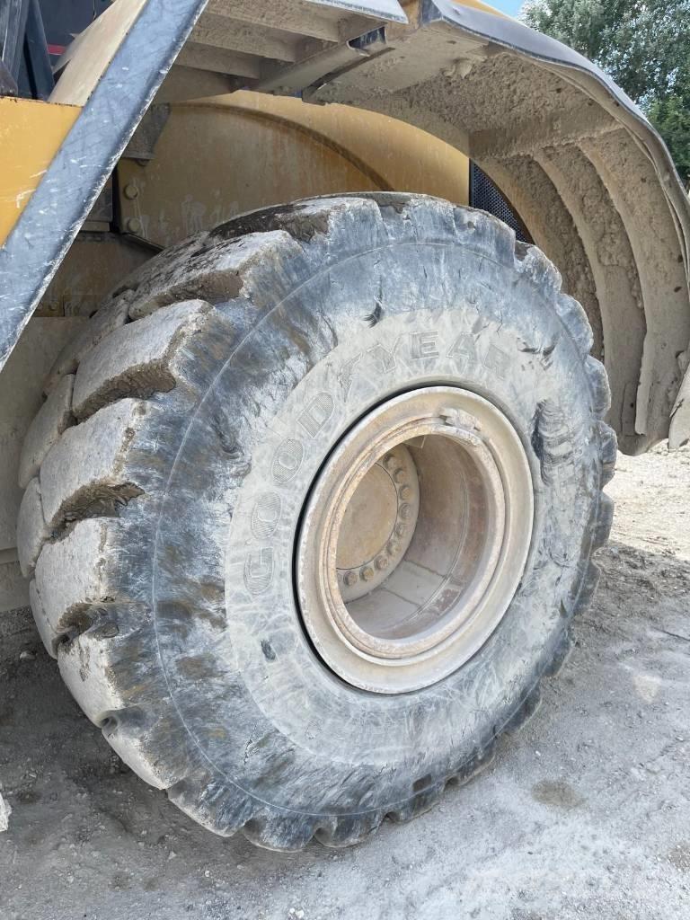 CAT 966 G Iekrāvēji uz riteņiem