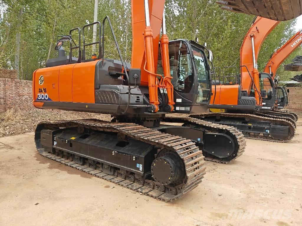 Hitachi ZX300 Kāpurķēžu ekskavatori