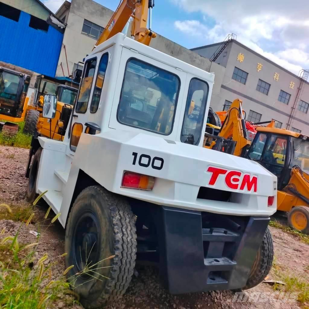 TCM FD100 Tehnika ar dīzeļa dzinēju
