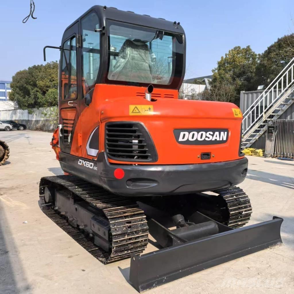 Doosan DX 60-9 C Kāpurķēžu ekskavatori