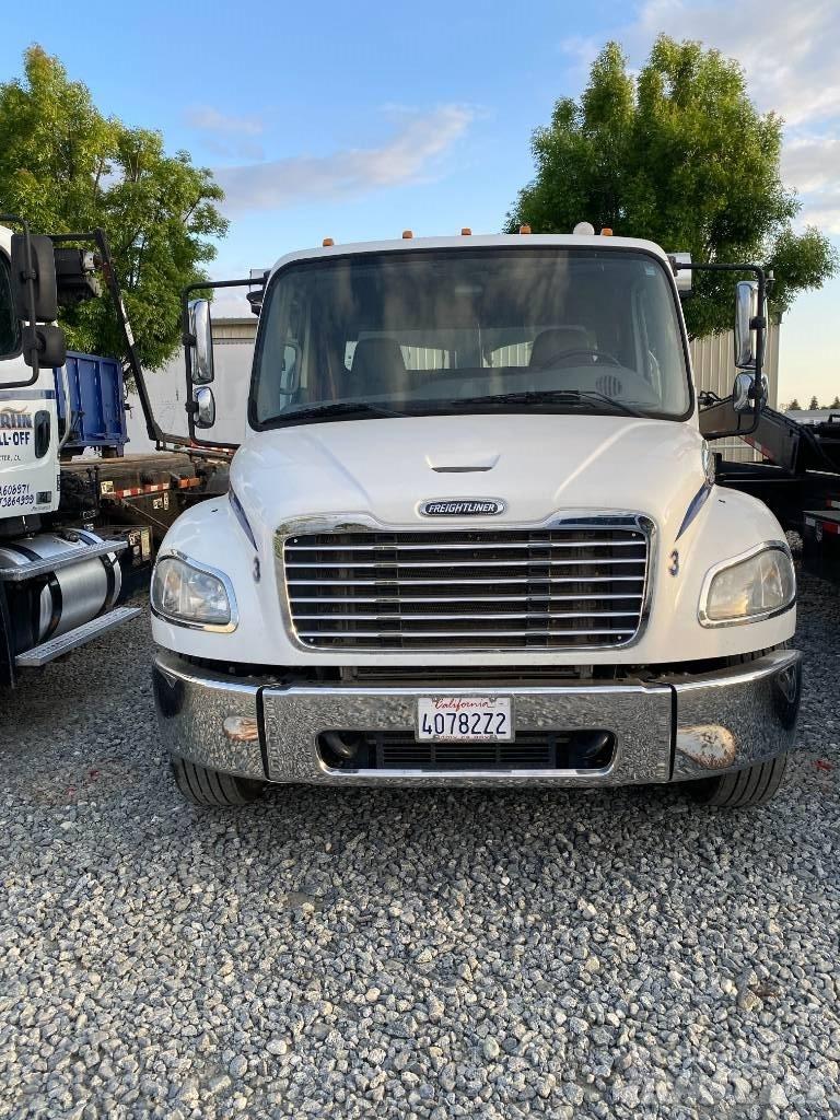 Freightliner CB Kabeļu pacēlājs nomontējamām kravas mašīnām
