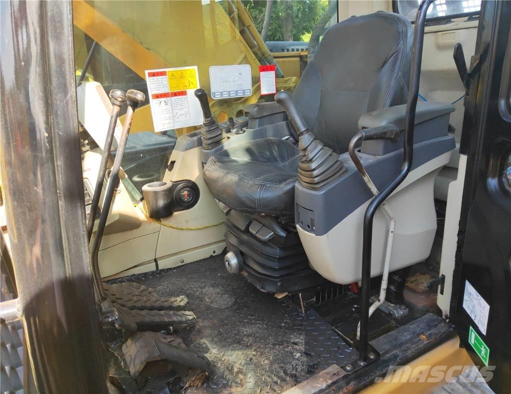 CAT 325C Kāpurķēžu ekskavatori