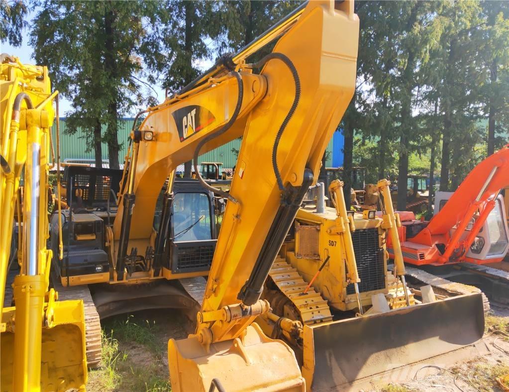 CAT 325C Kāpurķēžu ekskavatori