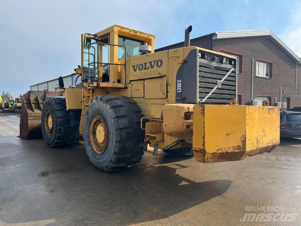 Volvo L 330 E Iekrāvēji uz riteņiem