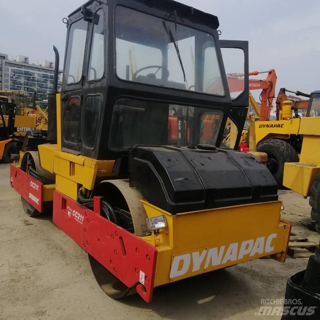 Dynapac CC 211 Divvalču grunts veltņi