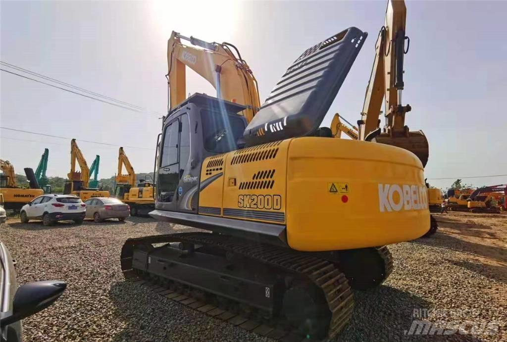 Kobelco SK 200-8 Kāpurķēžu ekskavatori