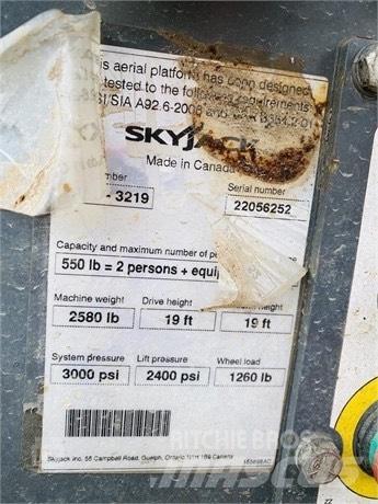 SkyJack SJ 3219 Šķerveida pacēlāji