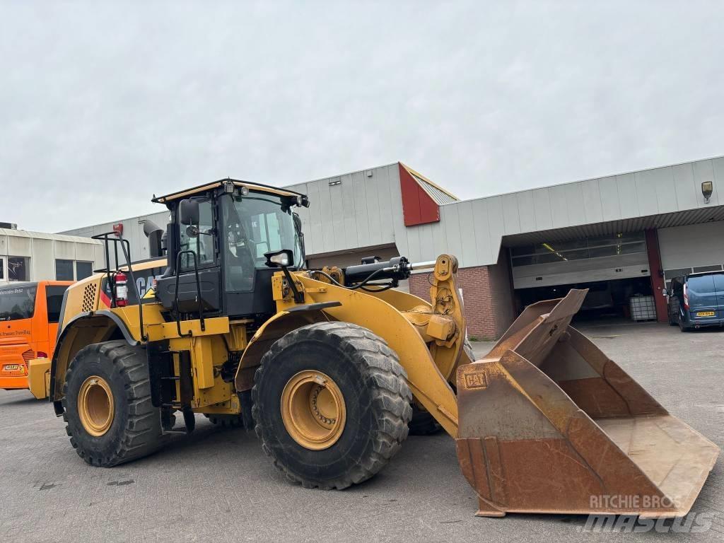 CAT 966 K Iekrāvēji uz riteņiem