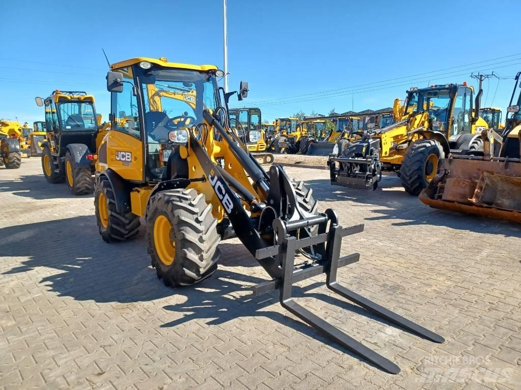 JCB 406 Iekrāvēji uz riteņiem