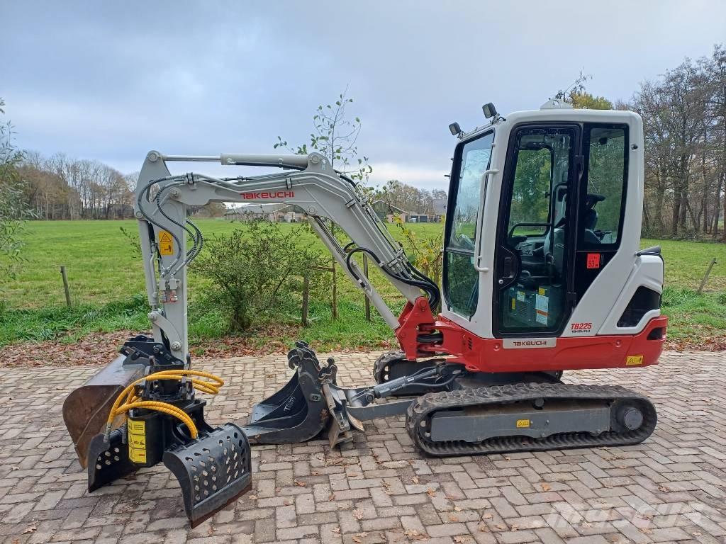 Takeuchi TB 225 Mini ekskavatori < 7 t