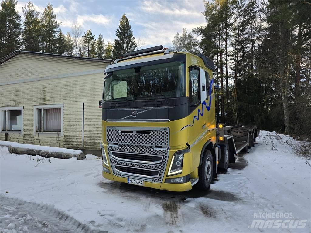Volvo FH 16 750 Treileri meža tehnikas transportēšanai