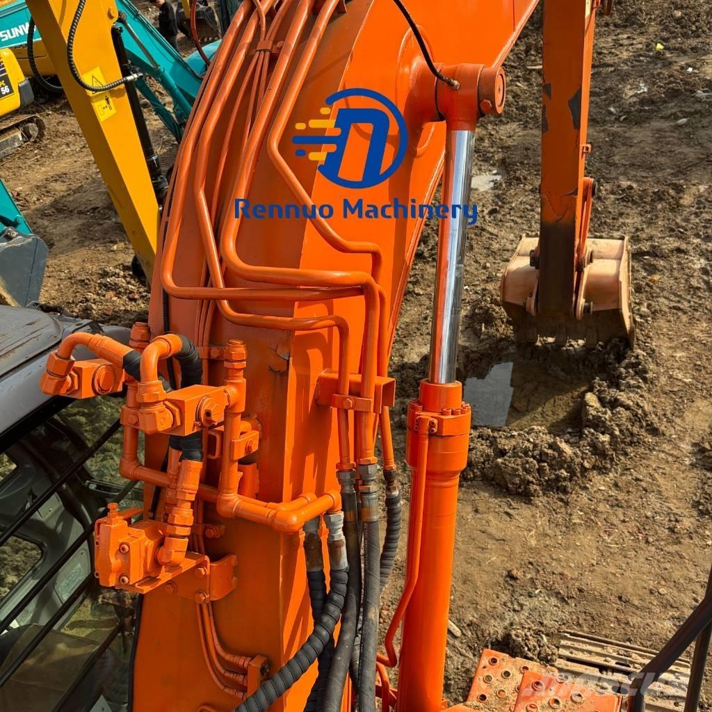 Hitachi ZX 135 US Kāpurķēžu ekskavatori