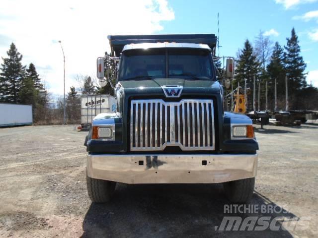 Western Star 4700 SF Pašizgāzējs