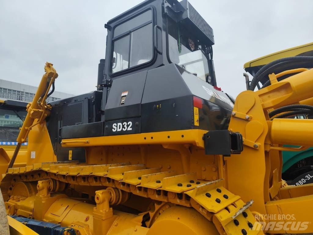 Shantui SD32 Kāpurķēžu buldozeri