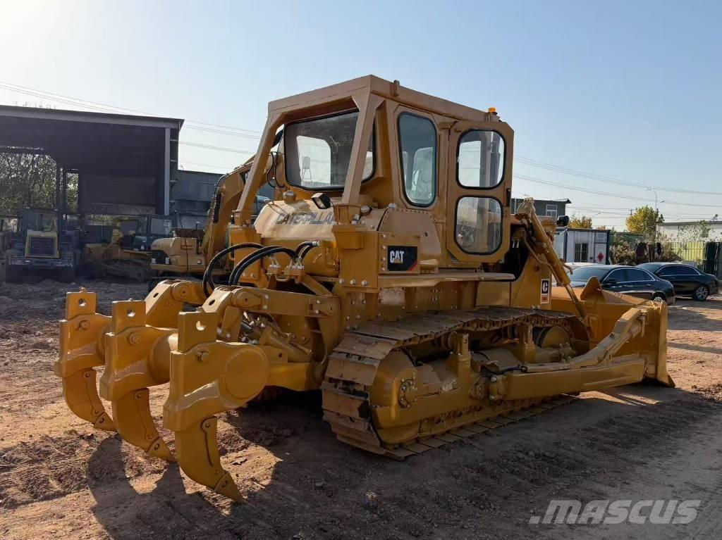 CAT D8K Kāpurķēžu buldozeri