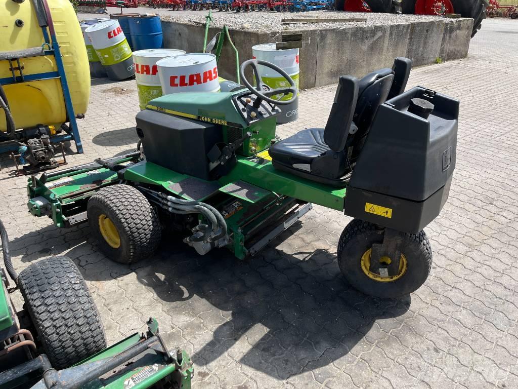 John Deere 2653 Mauriņa traktors