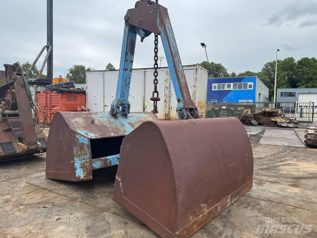  grapple 5000liter Pašgrābji