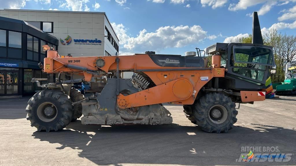 Wirtgen WR2400 Asfalta savācējs