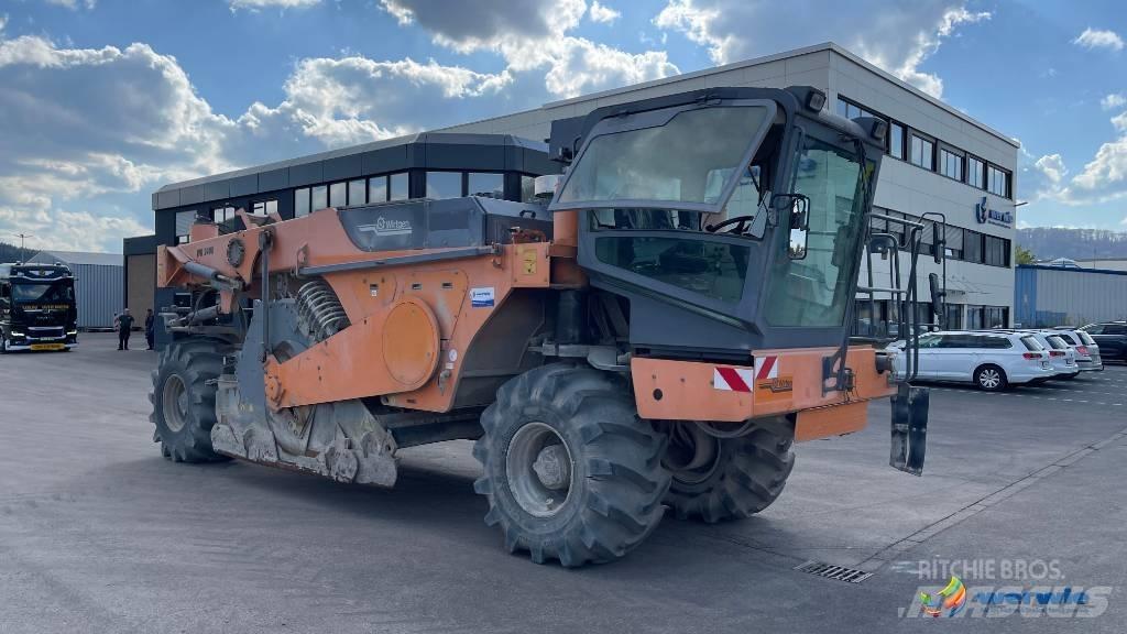Wirtgen WR2400 Asfalta savācējs