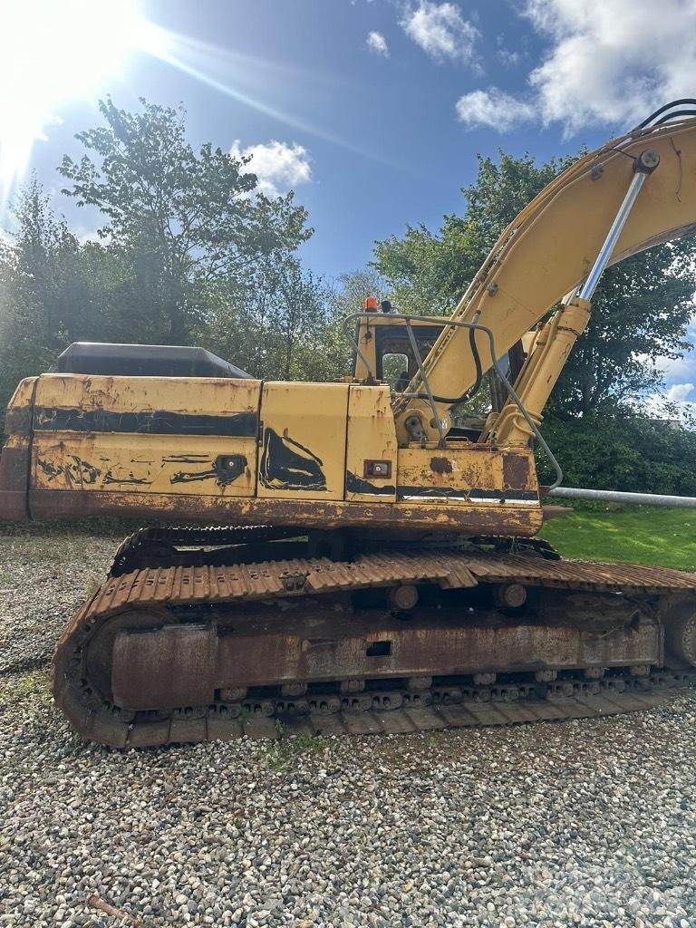 CAT 325 L Kāpurķēžu ekskavatori