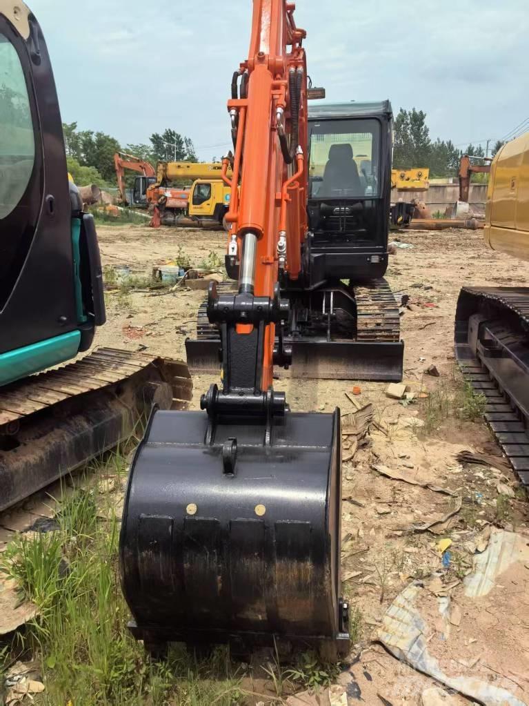 Doosan DX 60 Kāpurķēžu ekskavatori