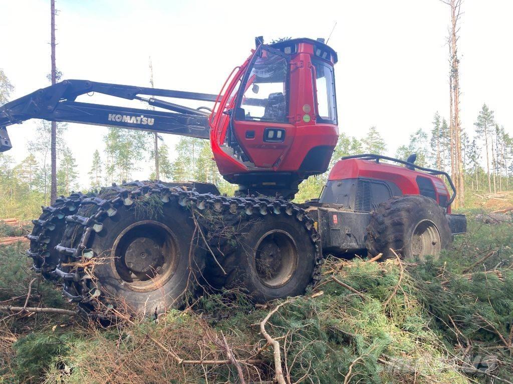 Komatsu 951 Harvesteri