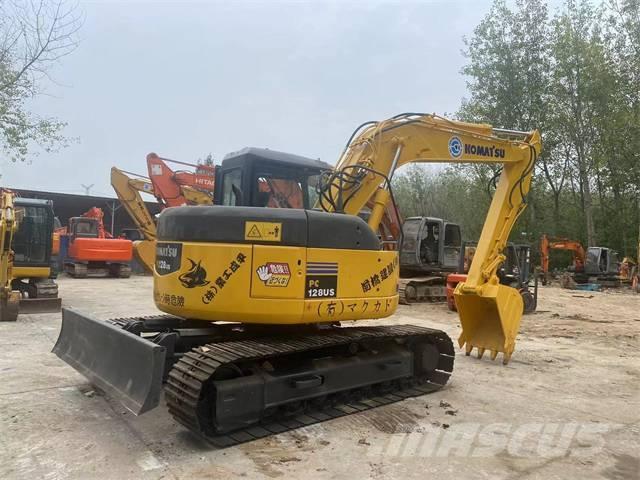Komatsu PC128US Kāpurķēžu ekskavatori