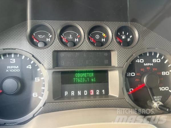 Ford F 450 XL Pašizgāzējs