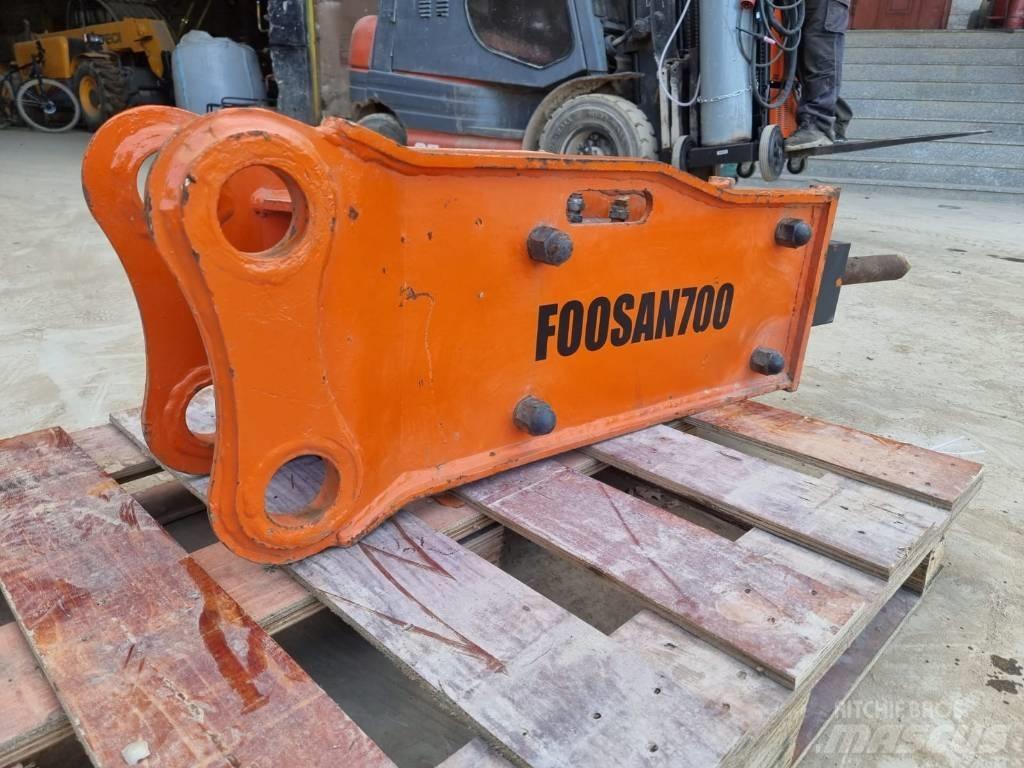  Foosan 700 Āmuri/Drupinātāji