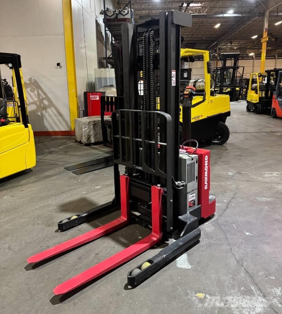 Raymond RSS40 Pašgājēji krautnētāji