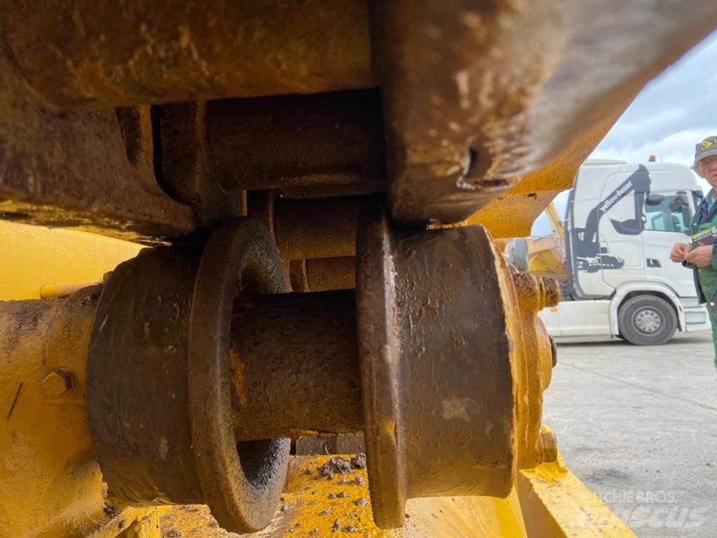CAT D 8 Kāpurķēžu buldozeri