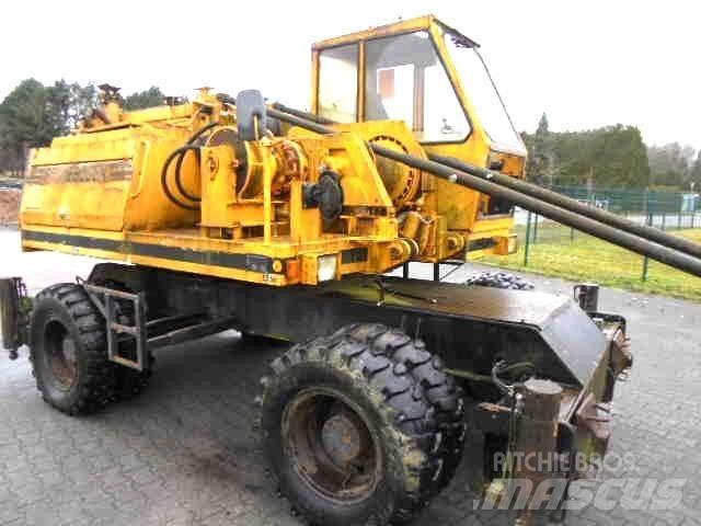 Sennebogen S 612 M Kāpurķēžu ekskavators ar strēli