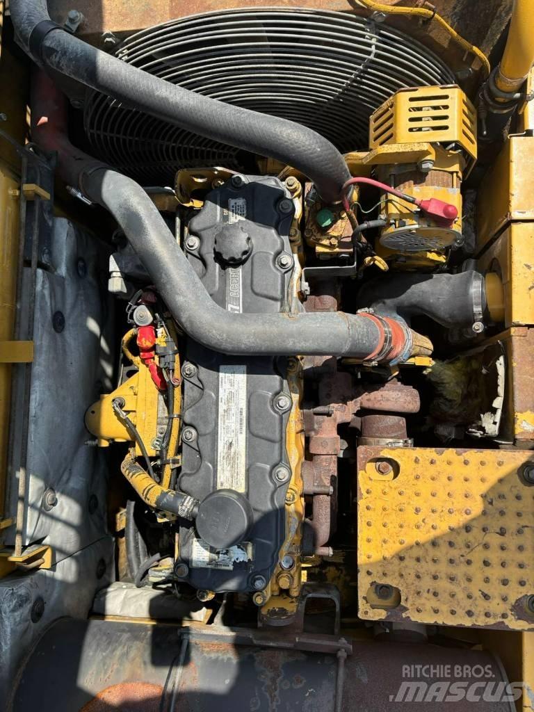 CAT 325 D L Kāpurķēžu ekskavatori