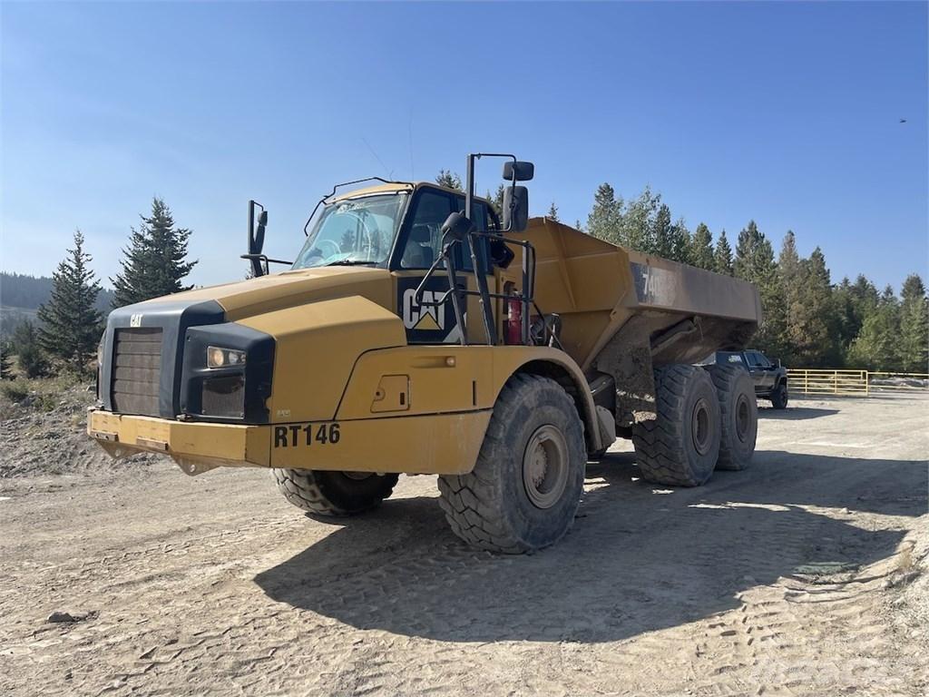 CAT 740B Artikulētie pašizgāzēji