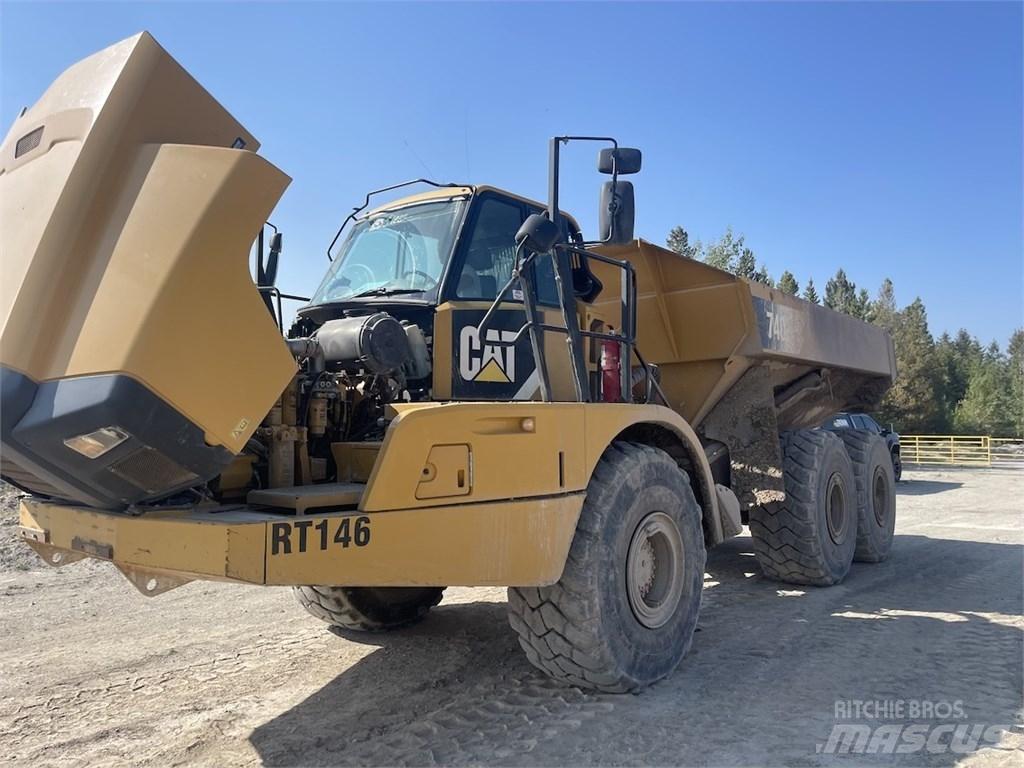 CAT 740B Artikulētie pašizgāzēji