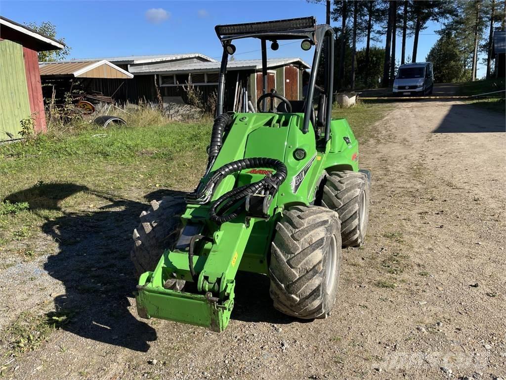 Avant 760i Mini iekrāvēji